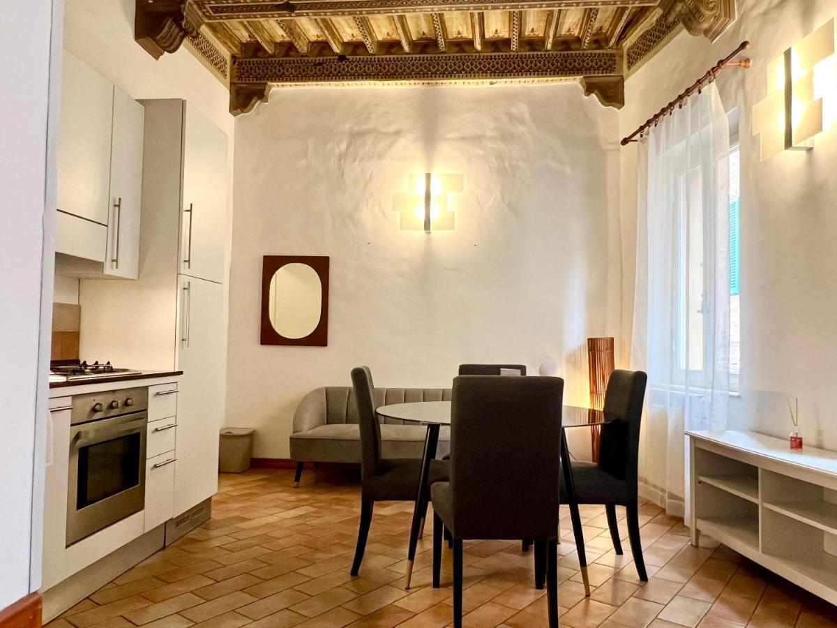 Gh Paradiso - Apartments Siena Buitenkant foto