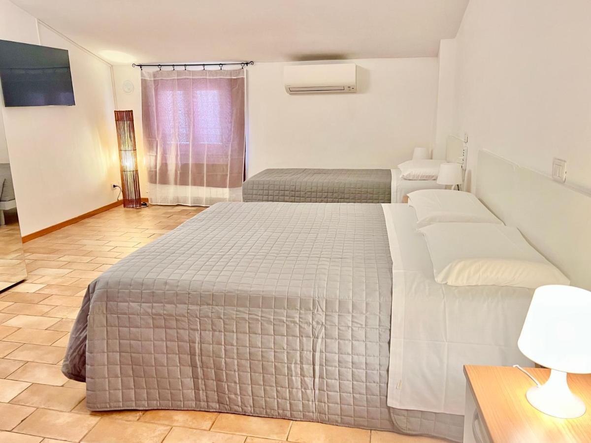 Gh Paradiso - Apartments Siena Buitenkant foto