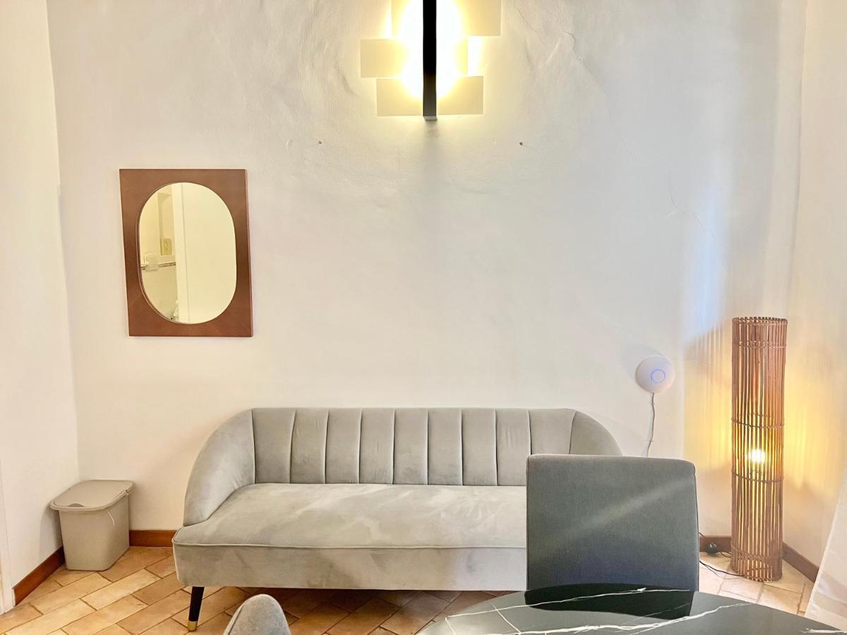 Gh Paradiso - Apartments Siena Buitenkant foto