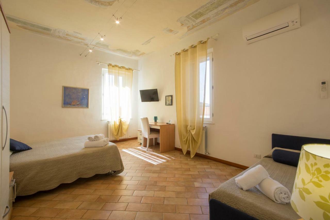 Gh Paradiso - Apartments Siena Buitenkant foto