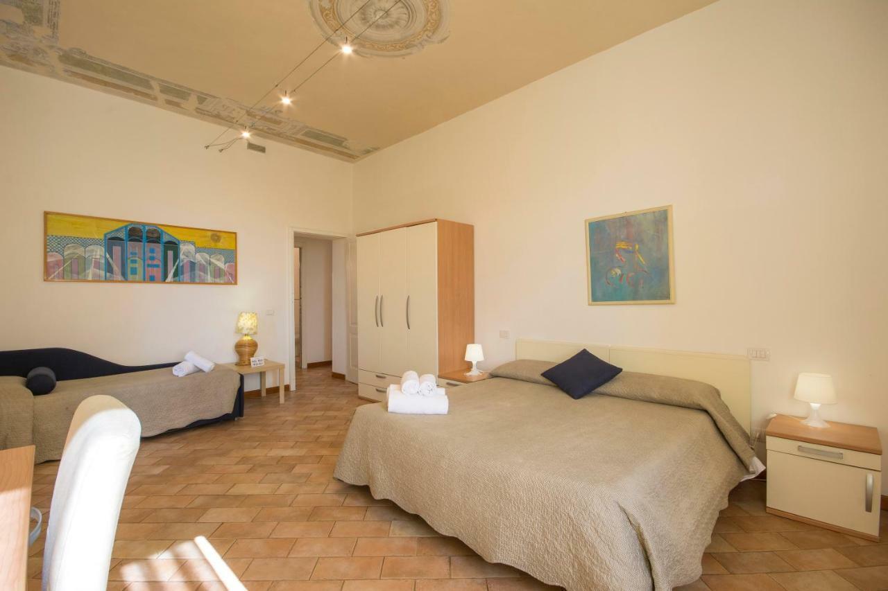 Gh Paradiso - Apartments Siena Buitenkant foto