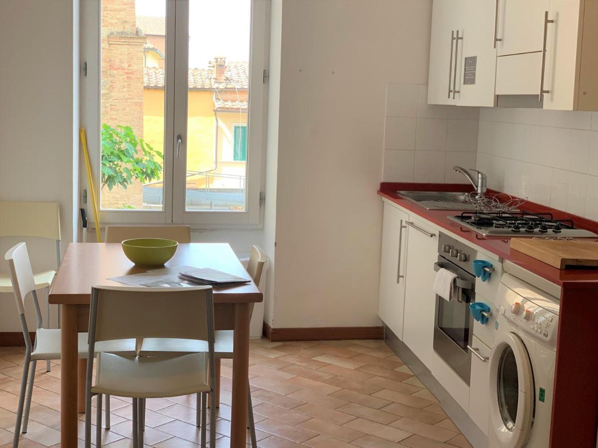 Gh Paradiso - Apartments Siena Buitenkant foto