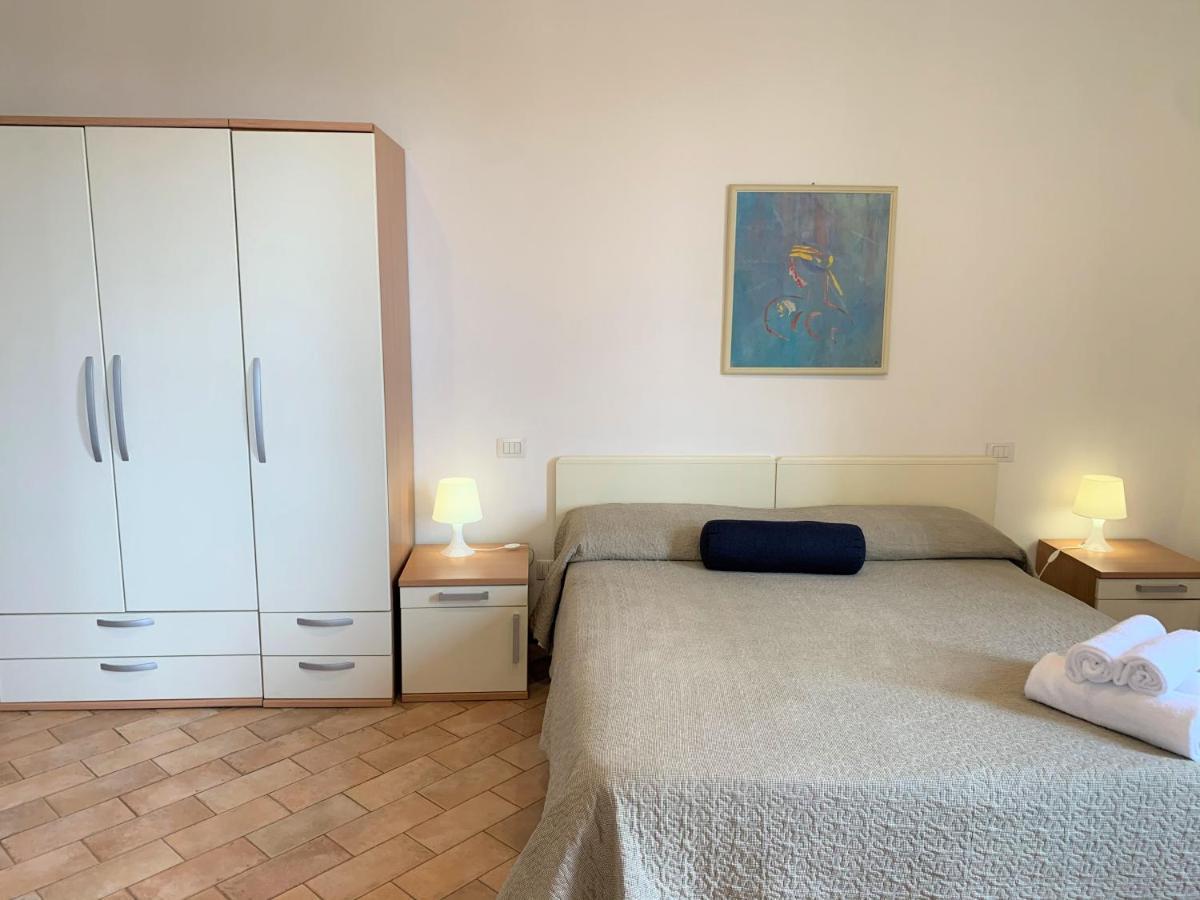Gh Paradiso - Apartments Siena Buitenkant foto